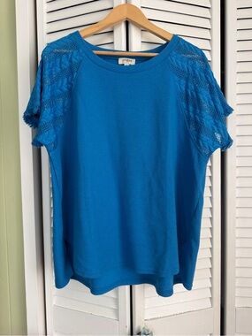 Umgee Bright Blue Short Sleeve Knit Top with Lace Yoke
